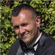 Laureato in Mediazione Linguistica impartisce lezioni al vostro domicilio e online anche per inglese e francese